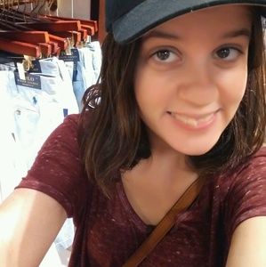 Meet your Posher, Amanda